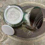 کرم آبرسان بایومارین، مدل جلبک دریایی، مناسب پوست‌های خشک، اکسیژن‌رسان، سم‌زدا و محافظ پوست در برابر آلودگی‌های محیطی، مناسب استفاده برای صورت و گردن، حجم 50 میلی‌لیتر