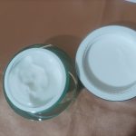 کرم آبرسان بایومارین، مدل جلبک دریایی، مناسب پوست‌های خشک، اکسیژن‌رسان، سم‌زدا و محافظ پوست در برابر آلودگی‌های محیطی، مناسب استفاده برای صورت و گردن، حجم 50 میلی‌لیتر