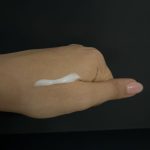 کرم مرطوب‌کننده ویتالیر، مدل آمونیوم لاکتات هیدراویت، مناسب پوست‌های خشک، حاوی آمونیوم لاکتات 12 درصد، شی‌باتر و آلانتوئین، درمان‌کننده اگزما، کراتوزپیلار و موهای زیرپوستی، رفع زبری، التهاب و تیرگی پوست، مناسب استفاده برای صورت و بدن، حجم 100 میلی‌لیتر